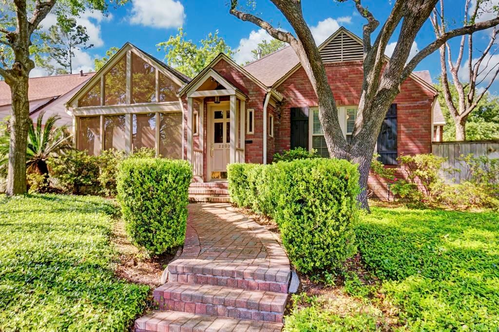 Real estate property located at 2202 Watts, Harris, Houston, TX, US