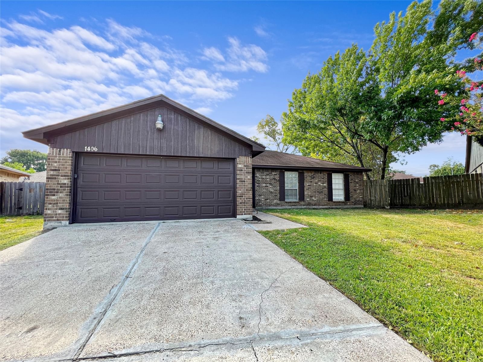 Real estate property located at 1406 Holbech, Harris, Sterling Green, Channelview, TX, US