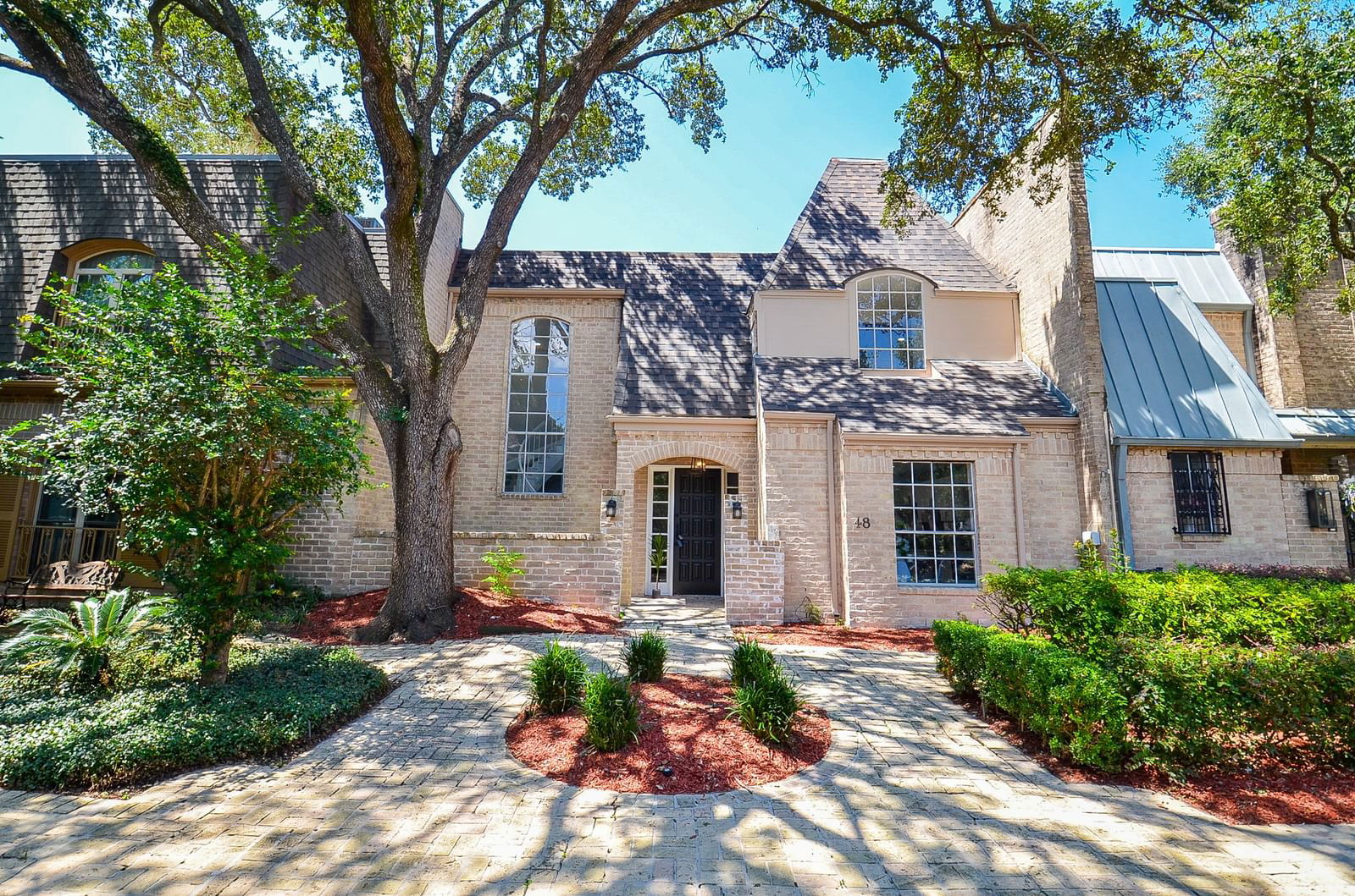 Real estate property located at 48 Bayou Pointe, Harris, Woodlake Forest 3 Th & Rp, Houston, TX, US