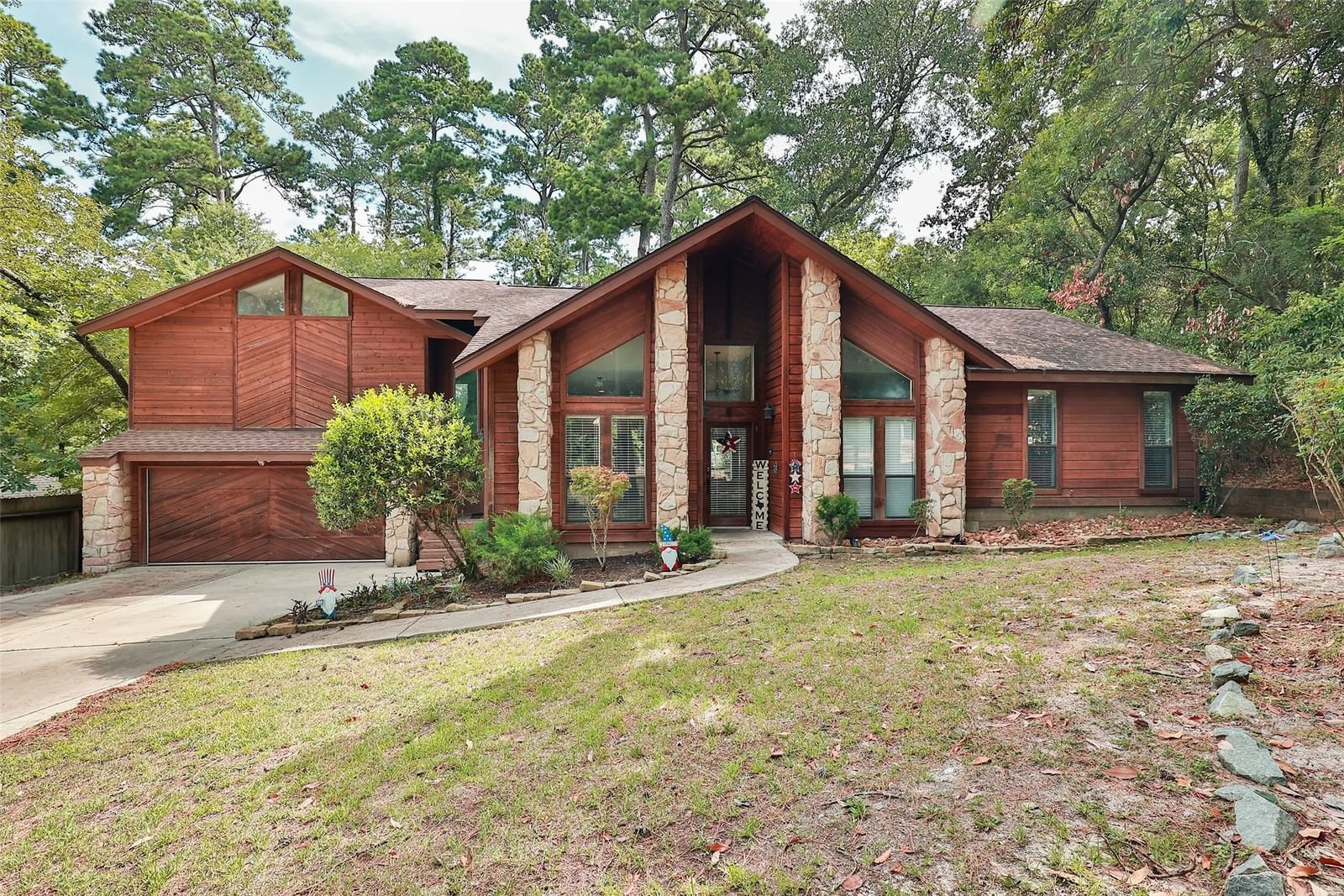 Real estate property located at 25 Foy Martin, Montgomery, Highland Hollow, Conroe, TX, US