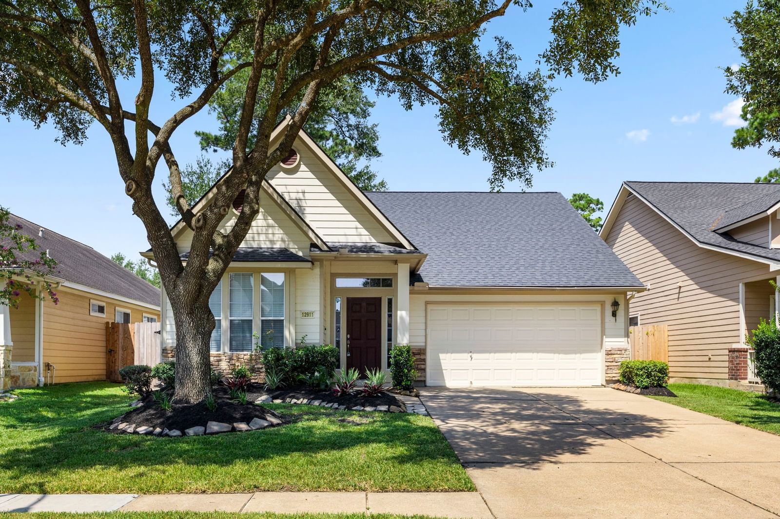 Real estate property located at 12911 Tall Spruce, Harris, Coles Crossing, Cypress, TX, US