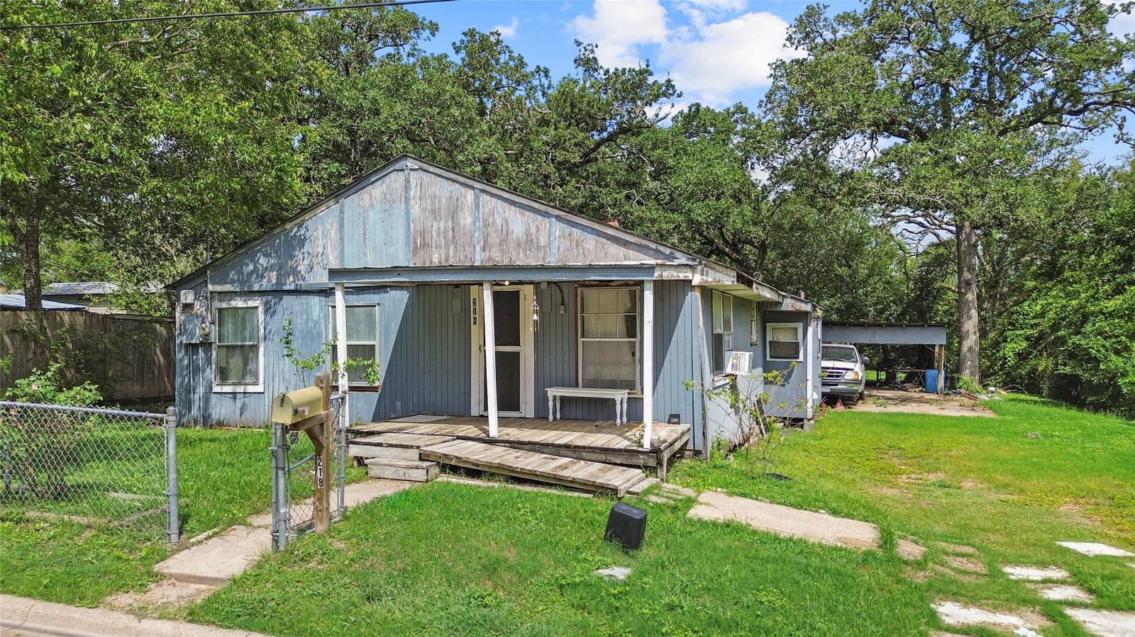 Real estate property located at 218 Kosarek, Brazos, Hanus, Bryan, TX, US