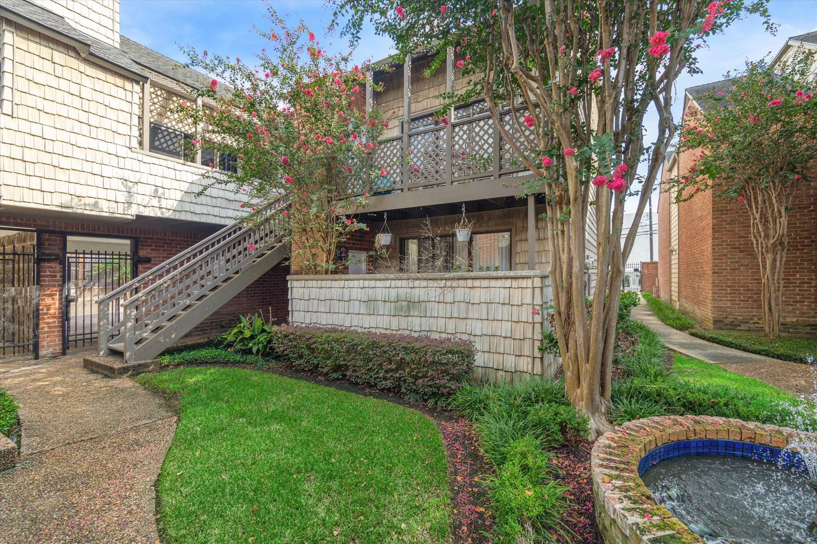 Real estate property located at 2829 Timmons #110, Harris, Park St John Condo, Houston, TX, US