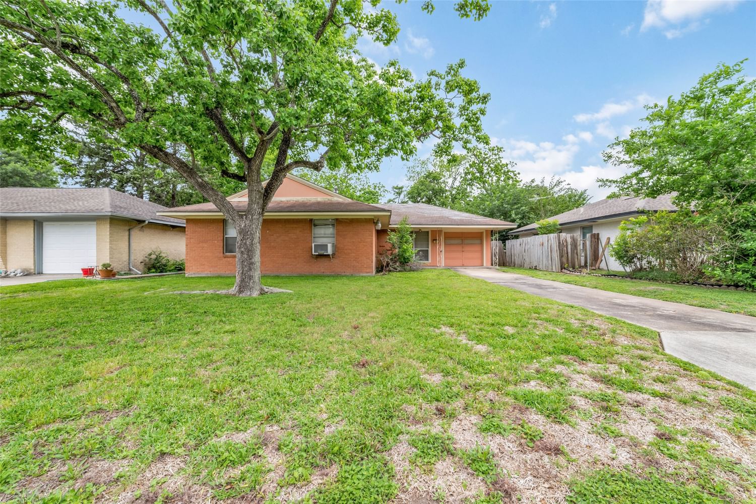 Real estate property located at 10210 Oboe, Harris, Westwood, Houston, TX, US