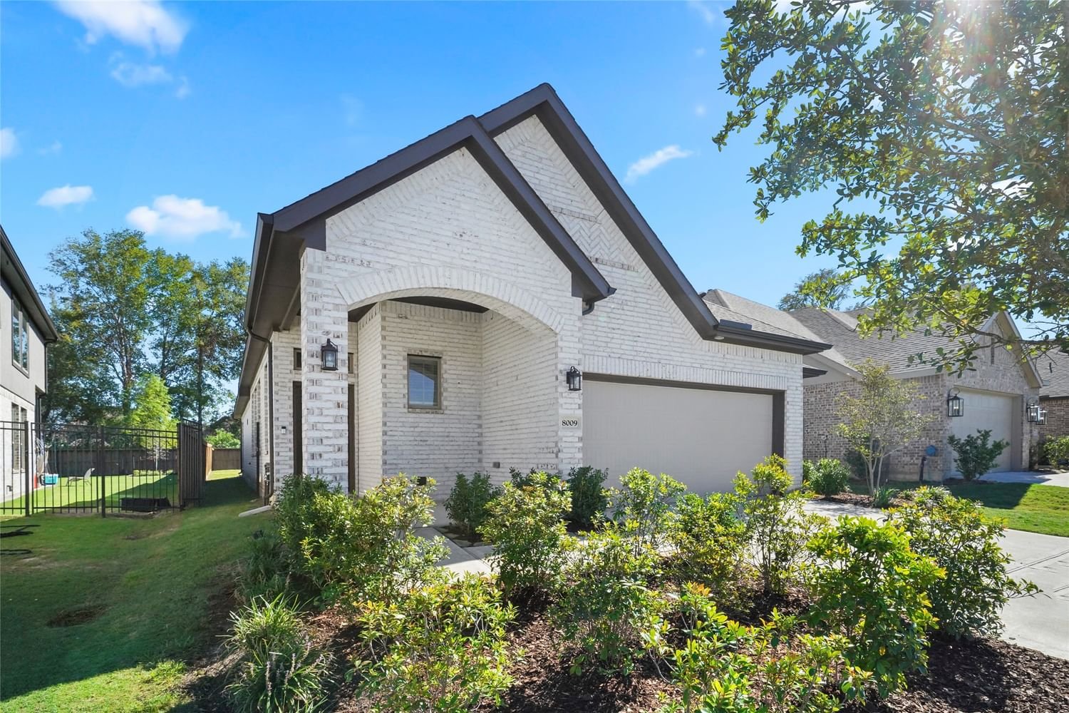 Real estate property located at 8009 Whisper Grove, Montgomery, Magnolia, TX, US