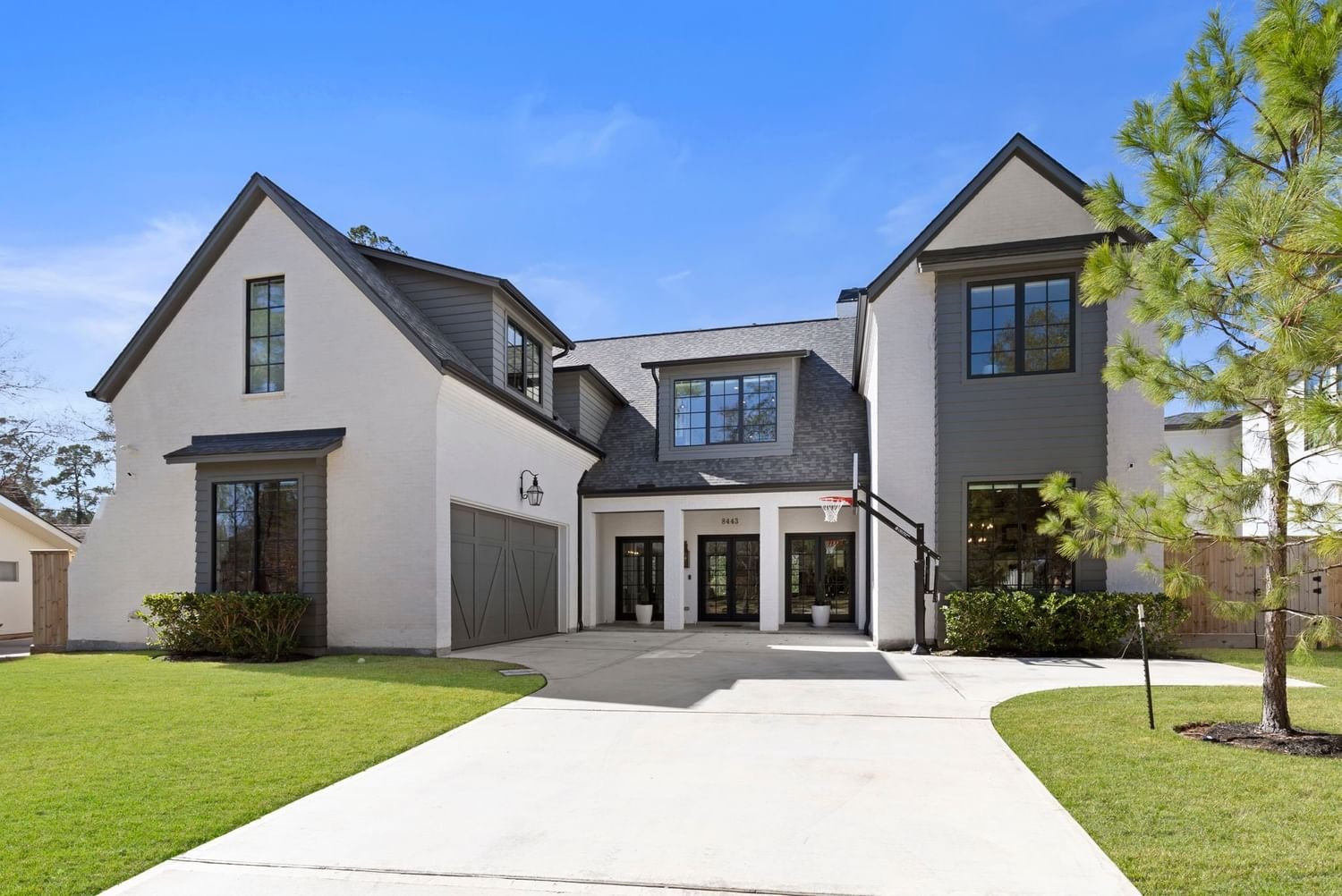 Real estate property located at 8443 Hunters Creek, Harris, Inverness, Hunters Creek Village, TX, US