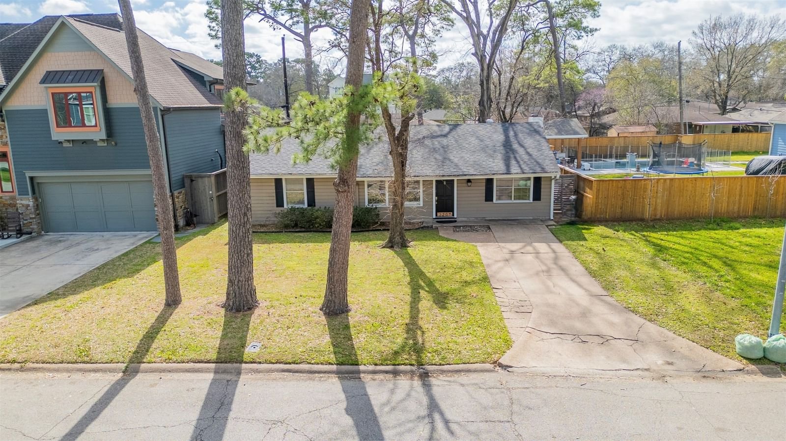 Real estate property located at 2207 Althea, Harris, Oak Forest Add Sec 13, Houston, TX, US