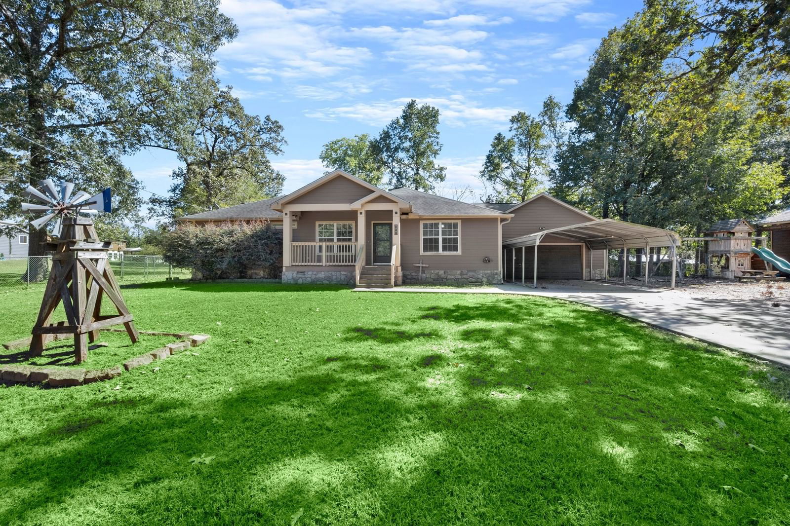 Real estate property located at 243 Oak Ridge, Polk, Lake Livingston Estates, Livingston, TX, US