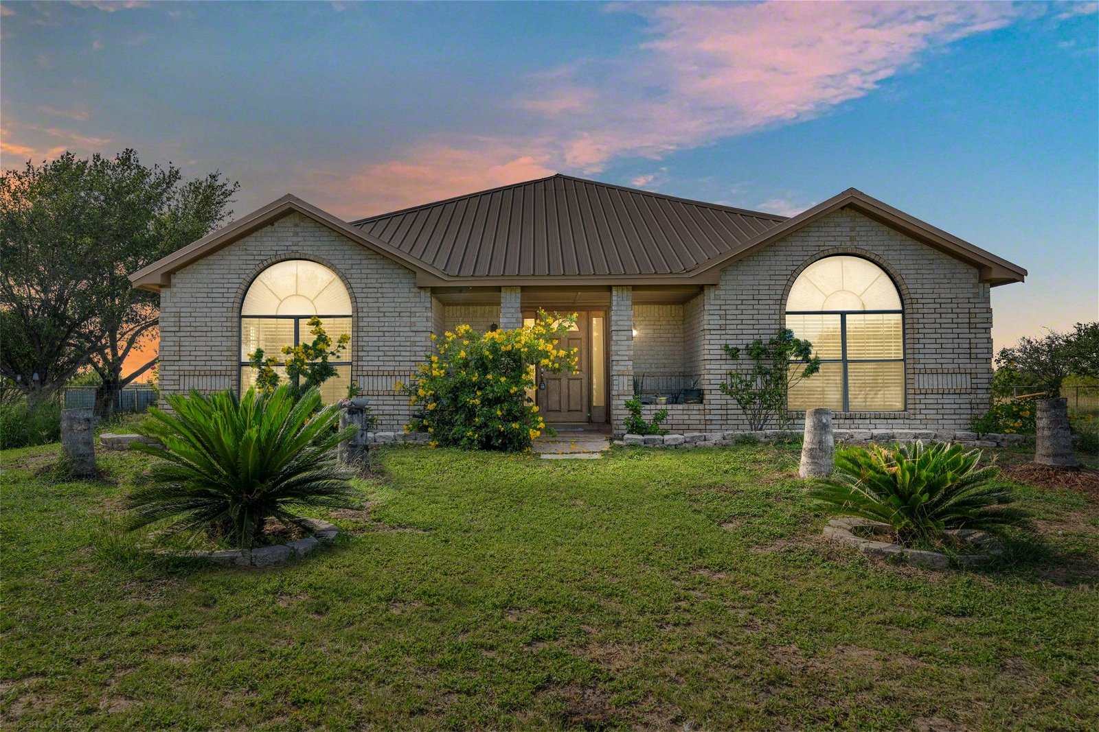 Real estate property located at 8579 County Road 1839, San Patricio, Sinton, Sinton, TX, US