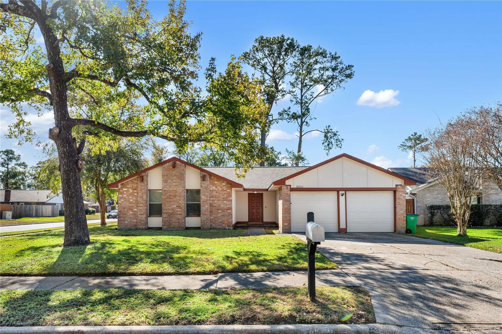 Real estate property located at 24003 Spring Day, Harris, North Spring, Spring, TX, US