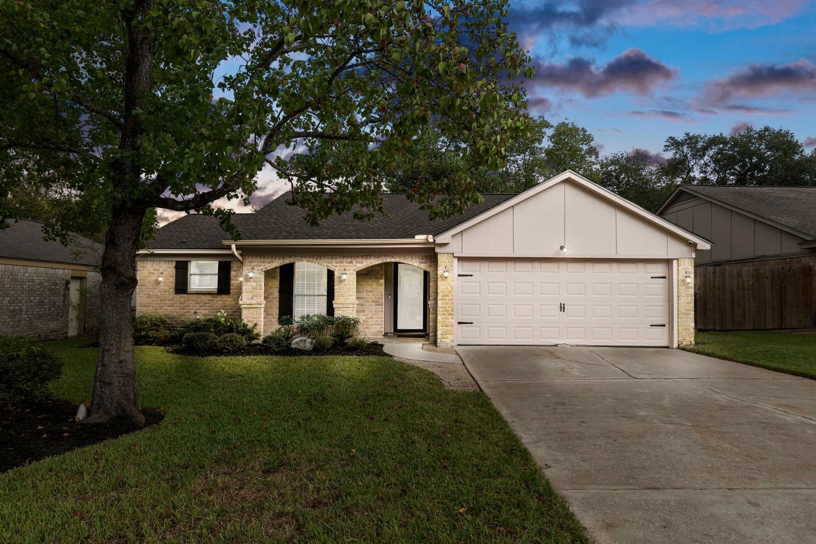 Real estate property located at 22930 Green Bark, Harris, Willow Forest, Tomball, TX, US