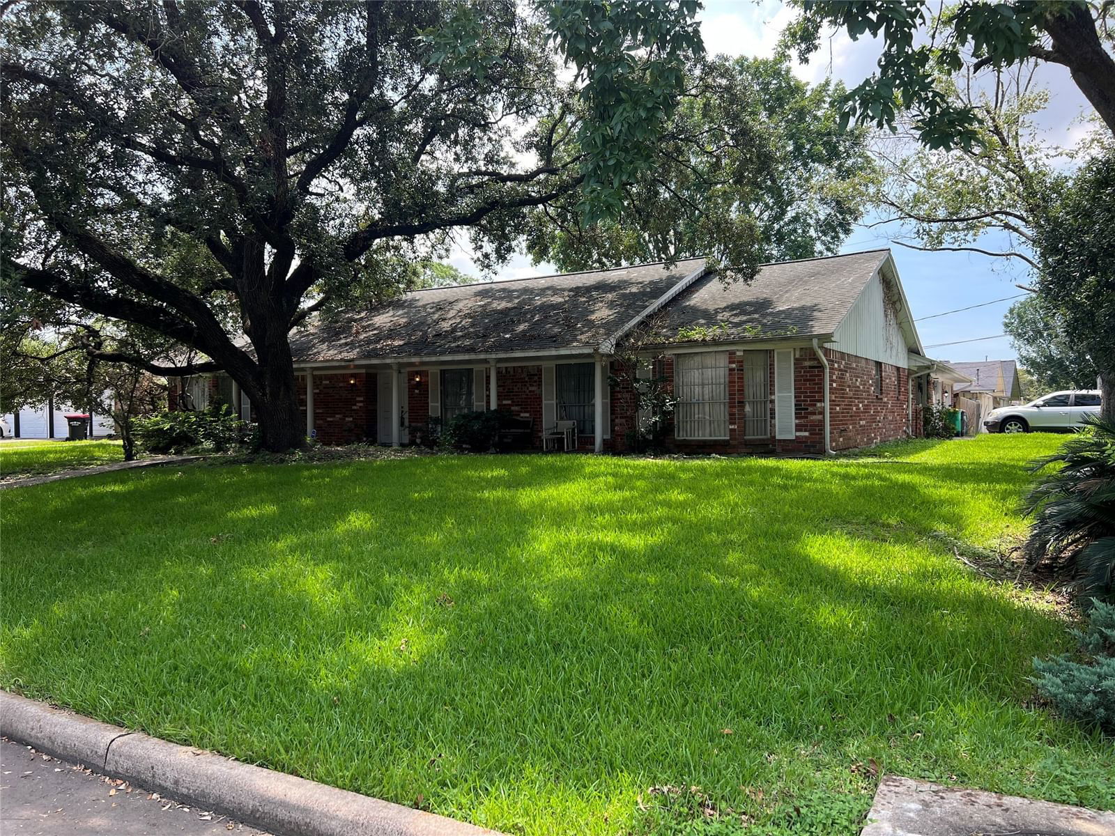 Real estate property located at 4821 Burning Tree, Harris, Country Club Oaks Sec 03, Baytown, TX, US