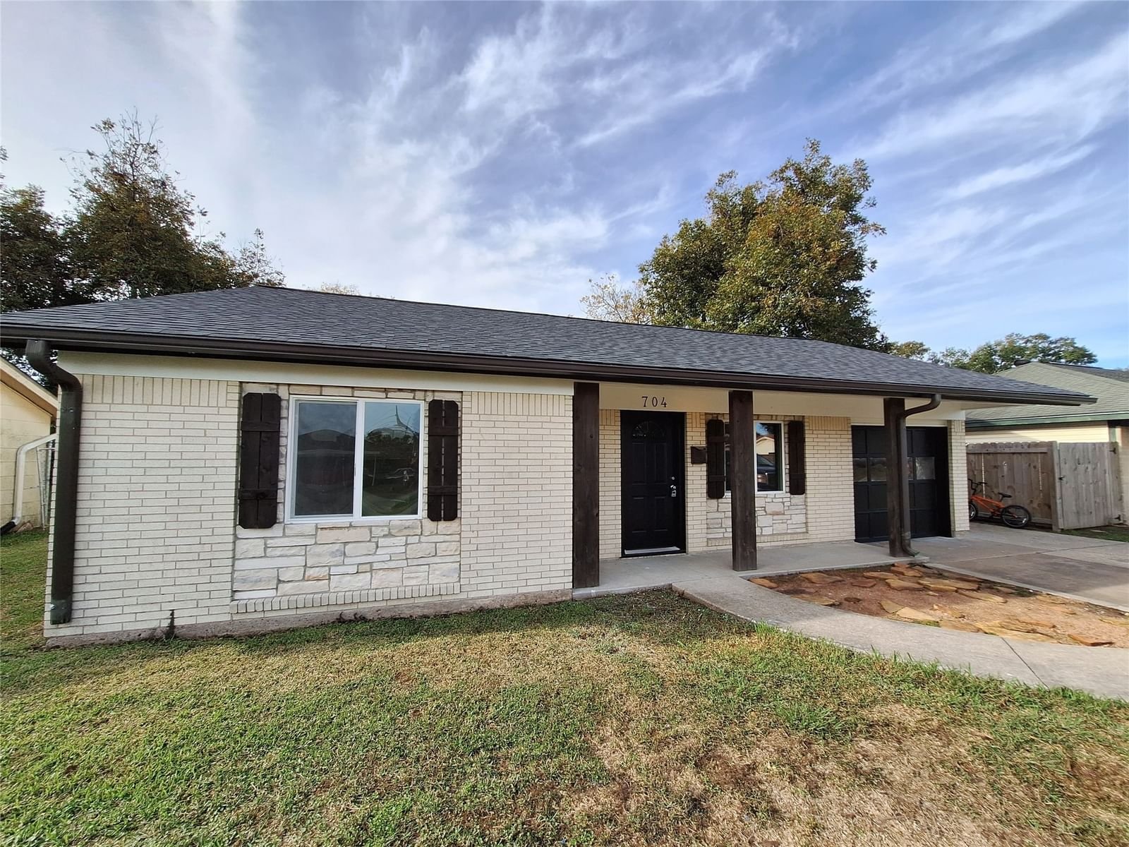 Real estate property located at 704 1st 1/2, Jefferson, Nederland, TX, US