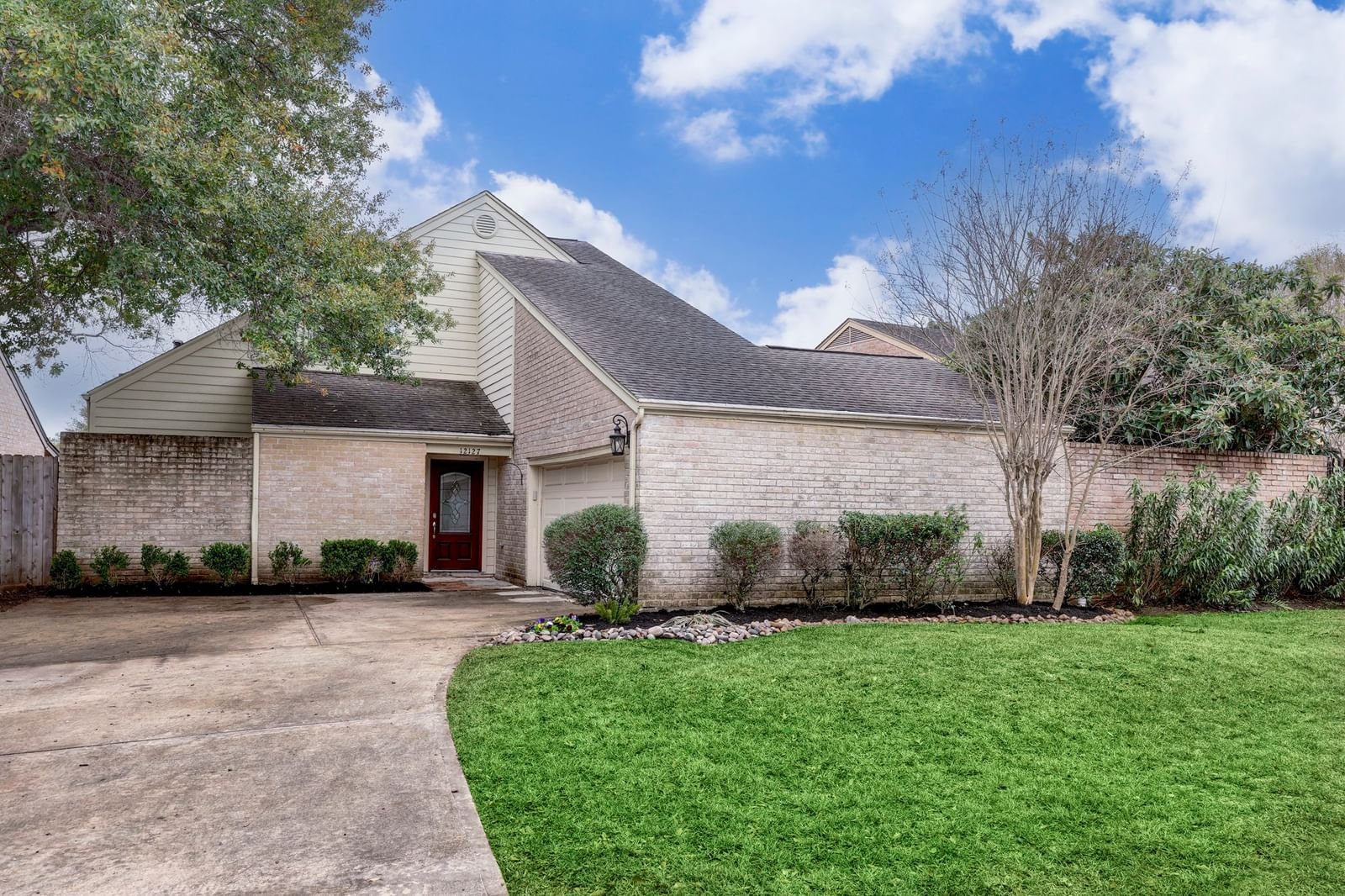 Real estate property located at 12127 Carriage Hill, Harris, Lakeview Forest Sec 01, Houston, TX, US
