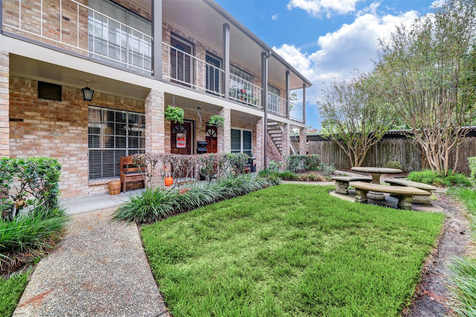 Real estate property located at 813 Wax Myrtle #2, Harris, Georgetown T/H, Houston, TX, US