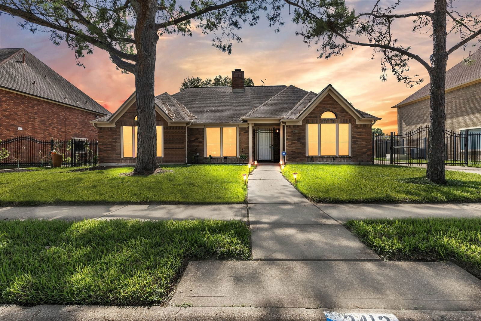 Real estate property located at 2412 Londonderry, Harris, Pearland, TX, US
