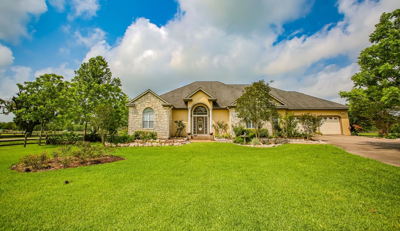 Real estate property located at 1092 Riverview, Brazoria, Riverview Ranch Estates Sec 1, Brazoria, TX, US