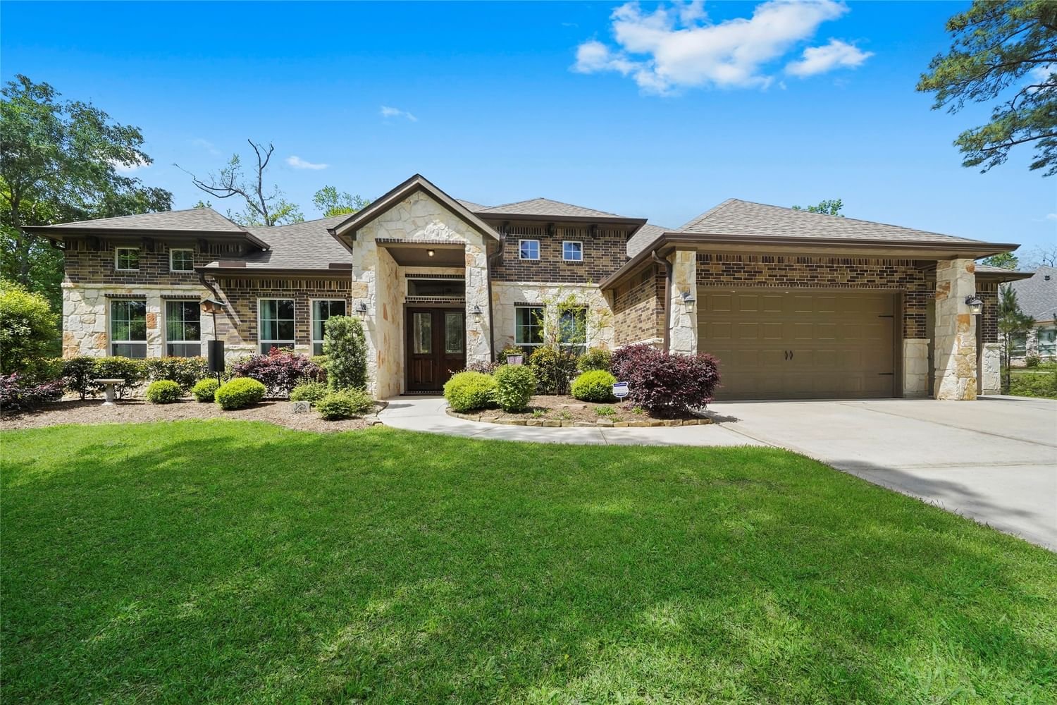 Real estate property located at 243 Lakeside Hills, Montgomery, Ridgelake Shores 03, Montgomery, TX, US