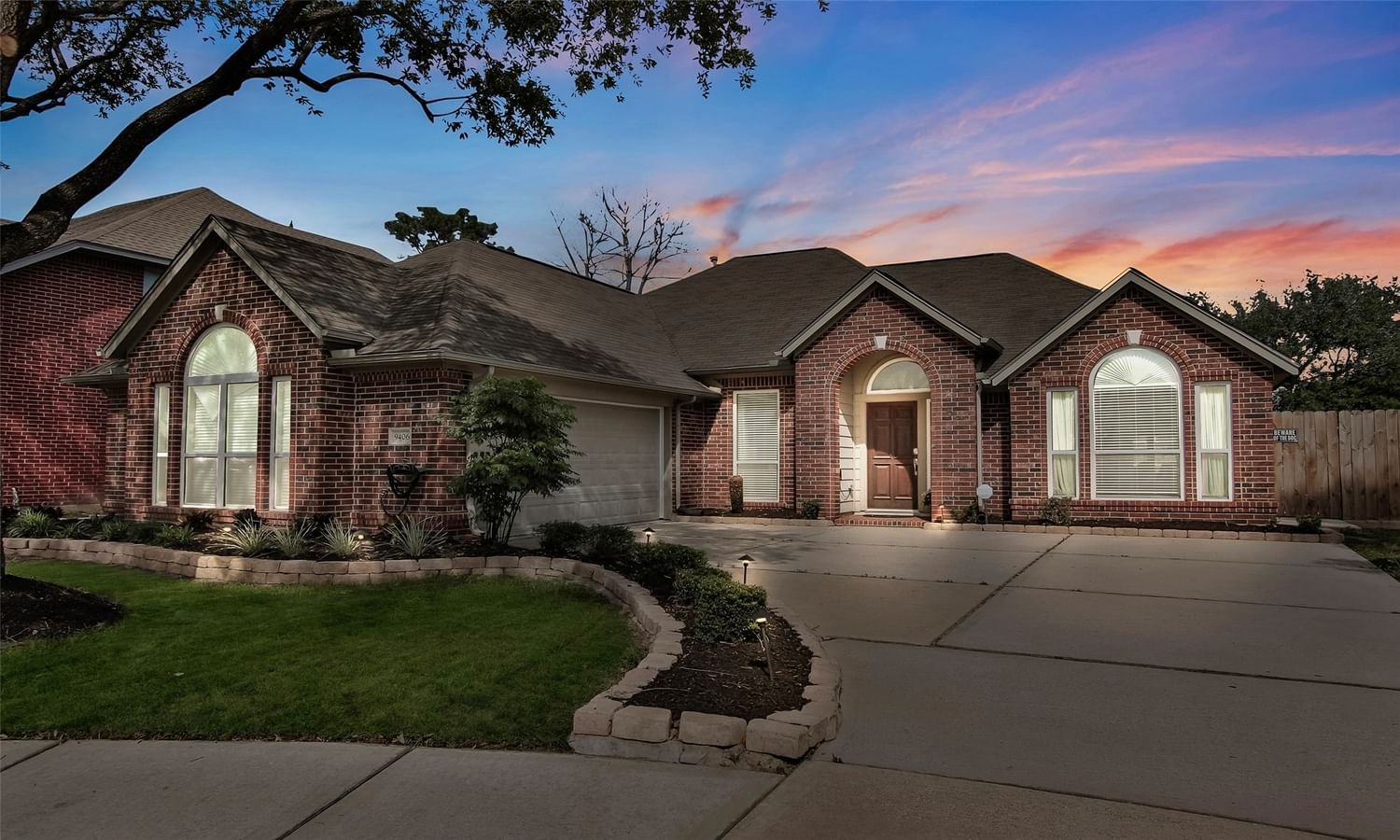 Real estate property located at 9406 Barretts Glen, Harris, Crossroads Park, Houston, TX, US