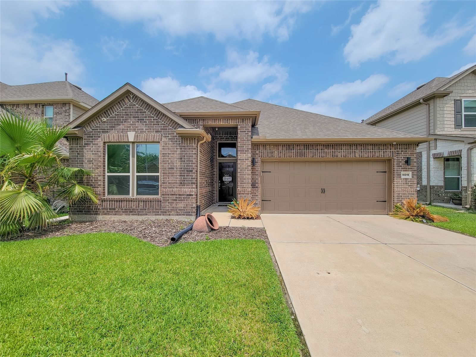 Real estate property located at 14019 Harmony Ridge, Fort Bend, Shadow Grove Sec 4 Final, Pearland, TX, US