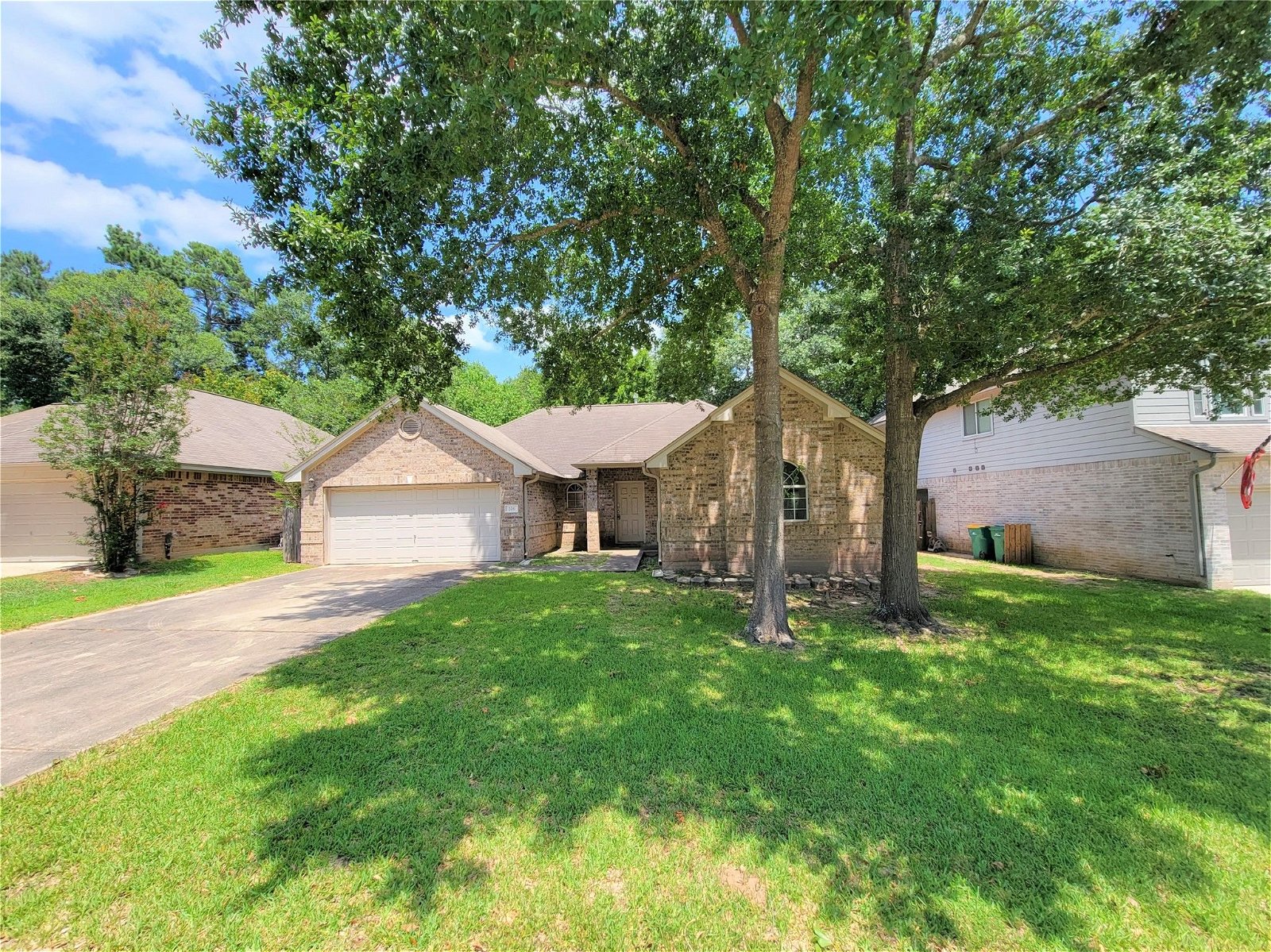 Real estate property located at 206 Doncaster, Montgomery, Conroe, TX, US