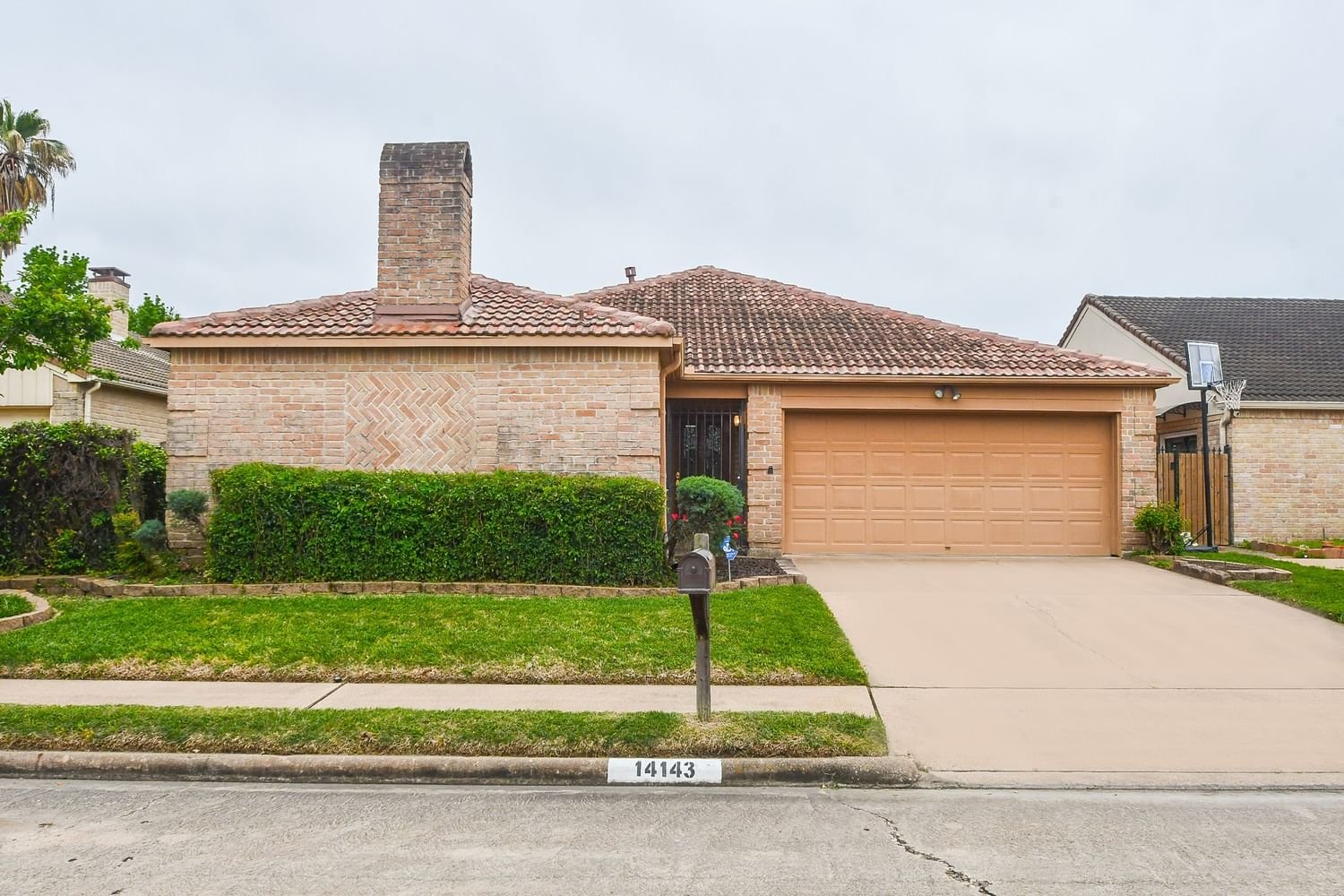 Real estate property located at 14143 Hillvale, Harris, Briarhills Sec 03, Houston, TX, US