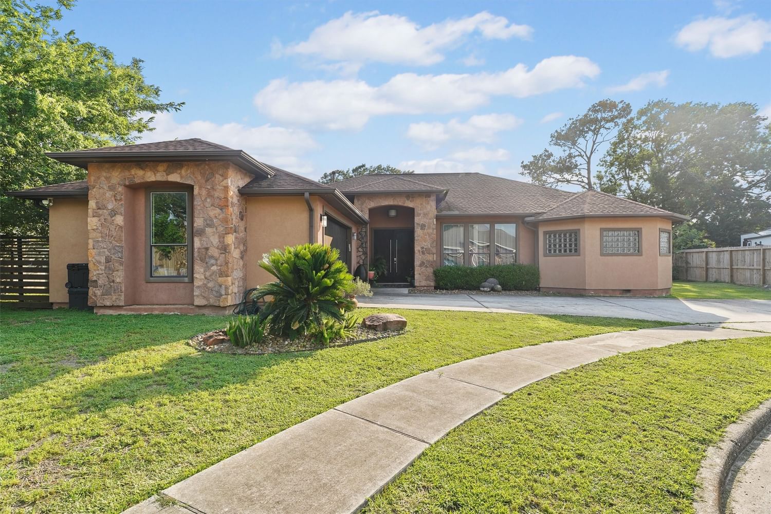 Real estate property located at 24 Quailwood, Harris, Quail Hollow Sec 03, Baytown, TX, US