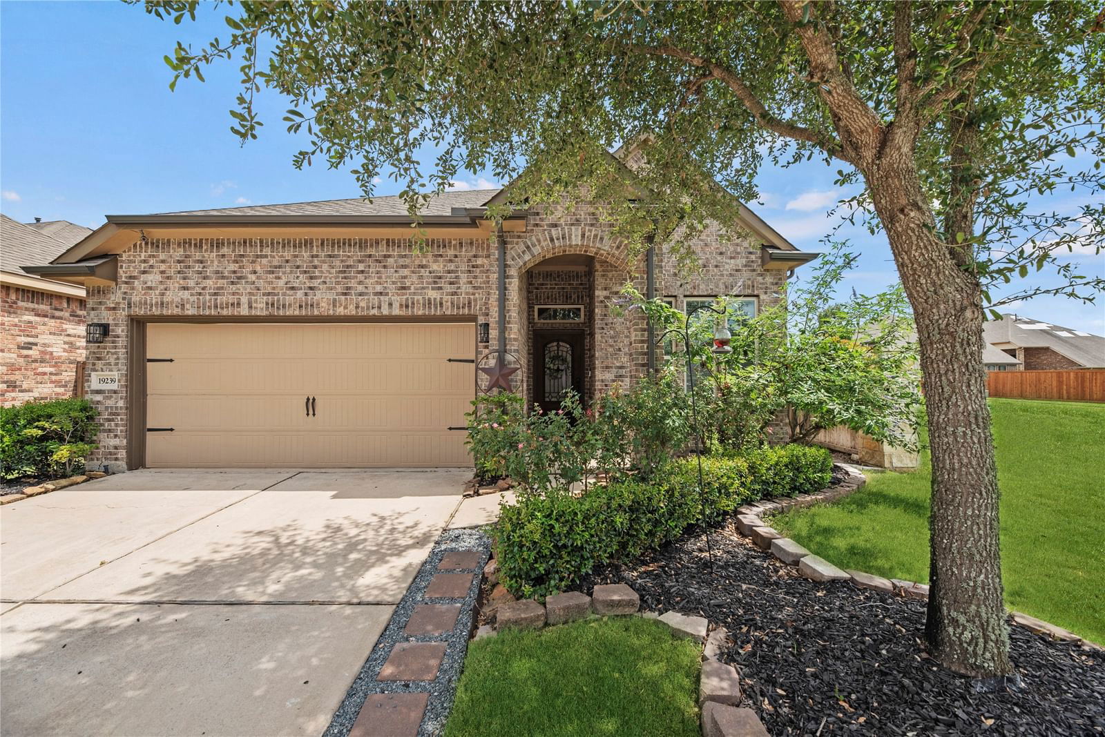 Real estate property located at 19239 Cottonwood Green, Harris, Towne Lake Greene Sec 3, Cypress, TX, US