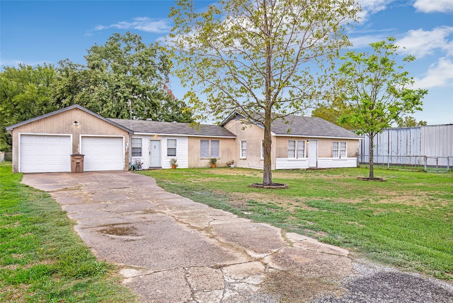 Real estate property located at 1019 Ashland, Harris, West Acres, Channelview, TX, US