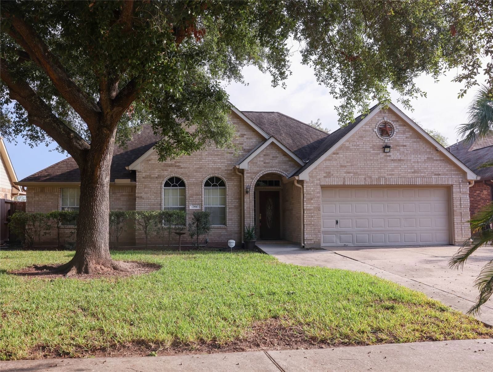 Real estate property located at 7810 Broken Arrow, Harris, Meadow Lake Sec 04, Baytown, TX, US