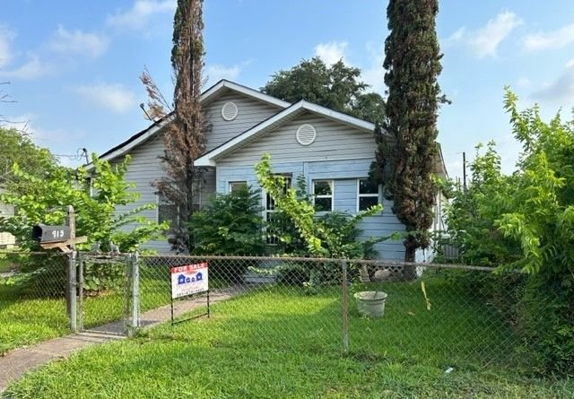 Real estate property located at 915 32nd 1/2, Harris, Houston, TX, US