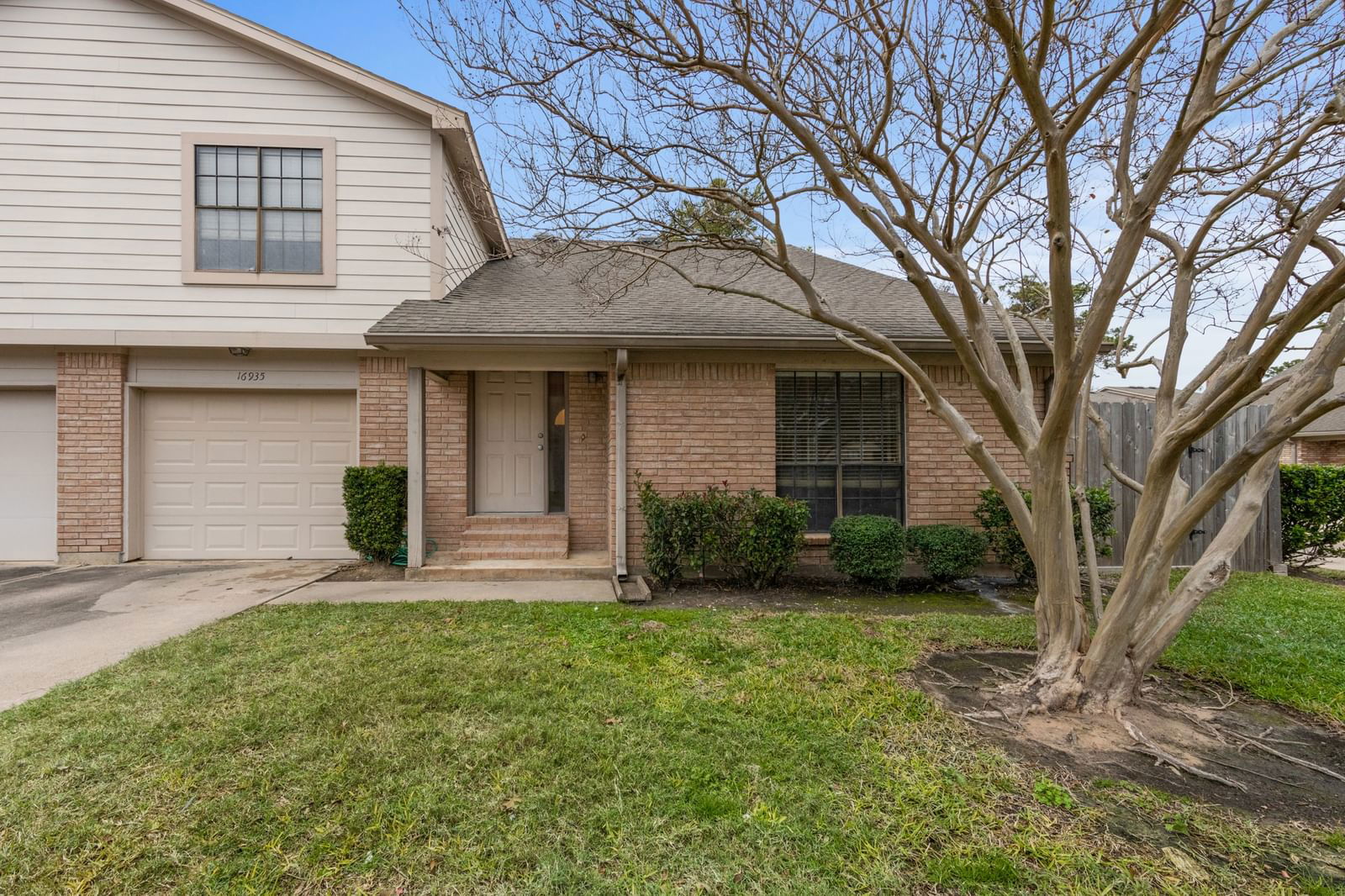 Real estate property located at 16935 Chapel Pines #62, Harris, Champion Pines Condo 27th Supp, Spring, TX, US