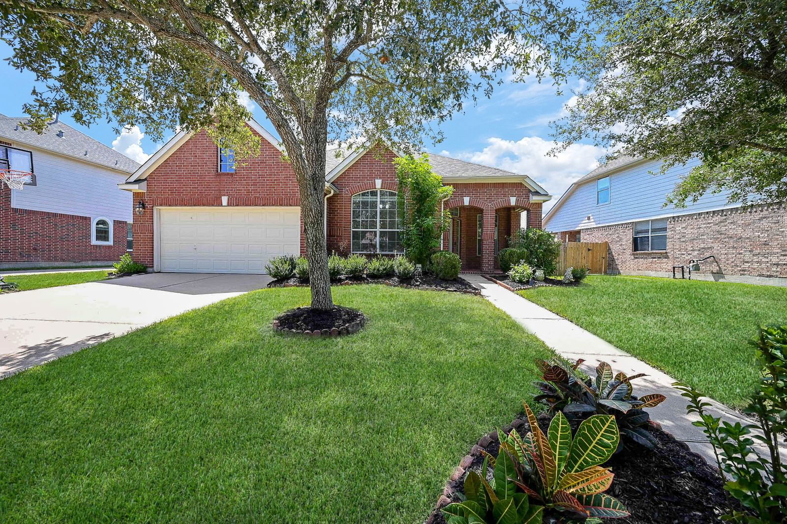 Real estate property located at 8518 Lemonmint Meadow, Fort Bend, Seven Meadows Sec 13, Katy, TX, US