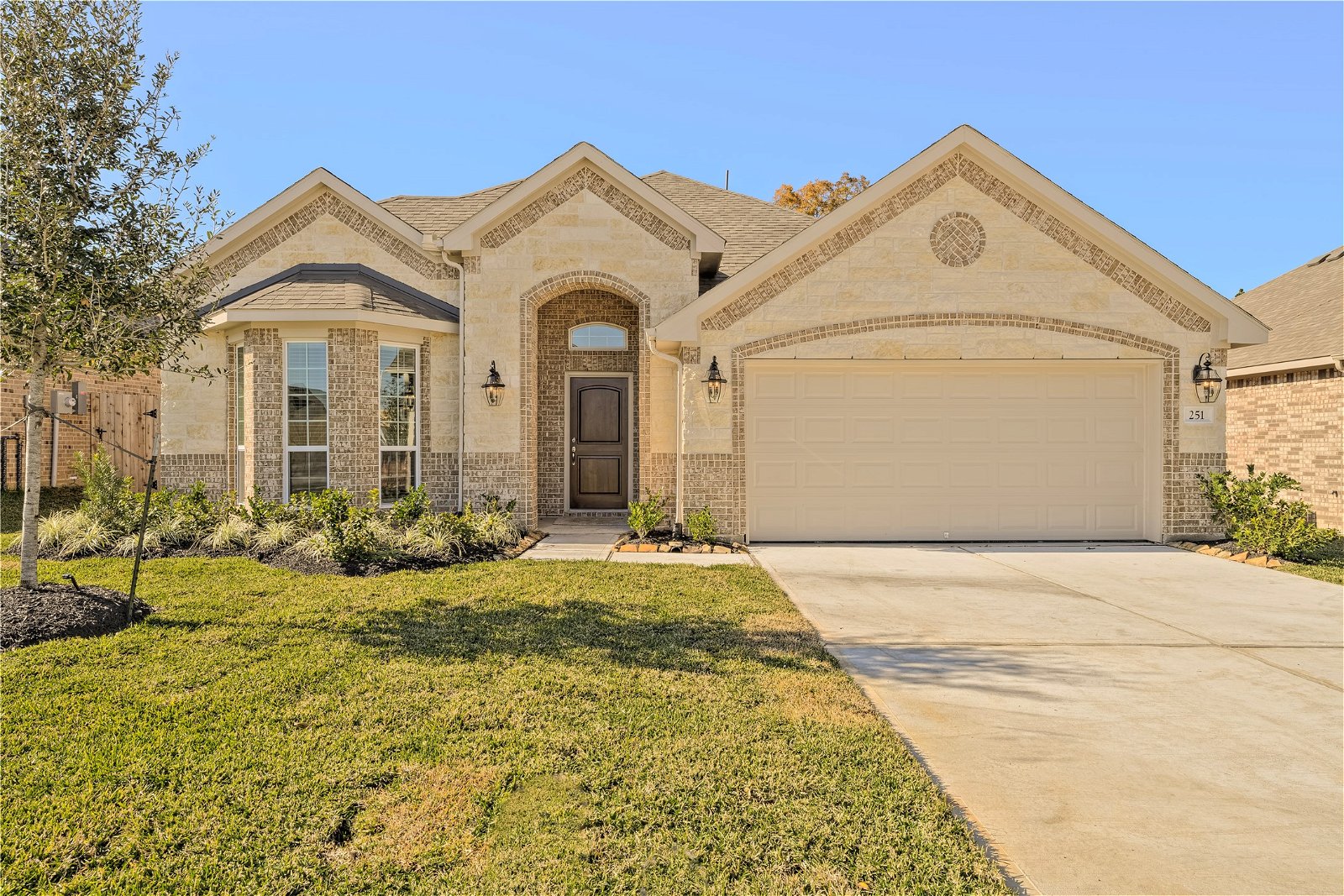 Real estate property located at 211 Little Dog, Montgomery, Town Creek Crossing, Montgomery, TX, US