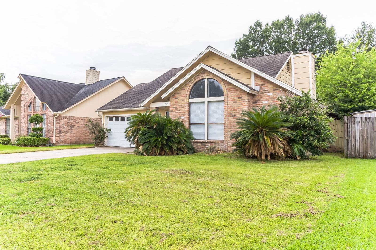 Real estate property located at 1019 Springmeadow, Jefferson, Evangeline Meadow, Beaumont, TX, US