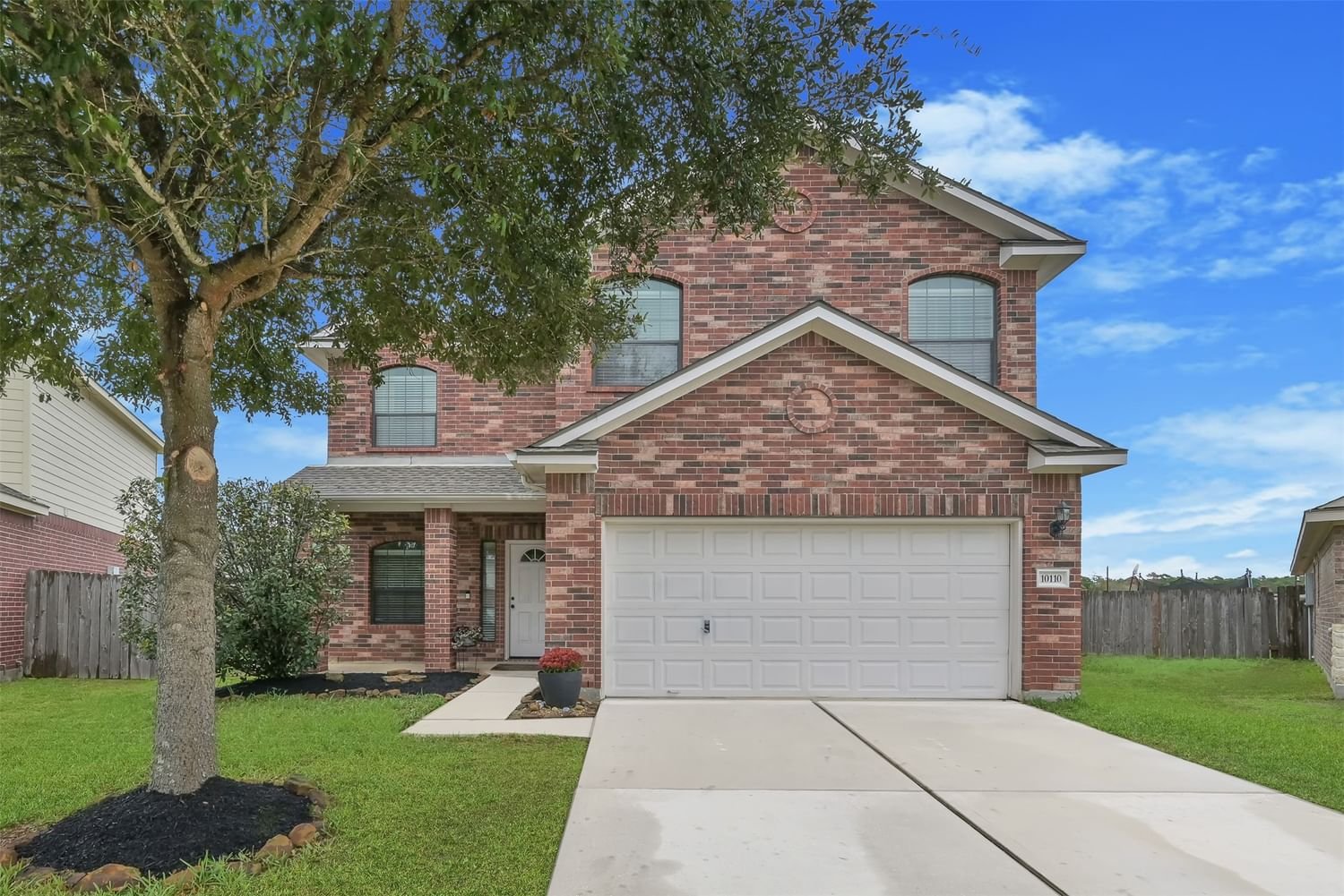 Real estate property located at 10110 Virginia Pine, Harris, Pine Trace Villase Sec 2, Tomball, TX, US