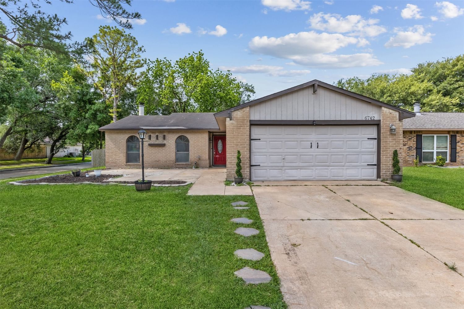 Real estate property located at 6742 Tara, Fort Bend, Tara Sec 1, Richmond, TX, US