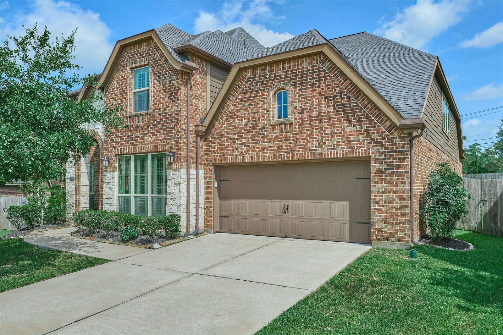 Real estate property located at 146 Meadow Run Drive, Montgomery, Conroe, TX, US