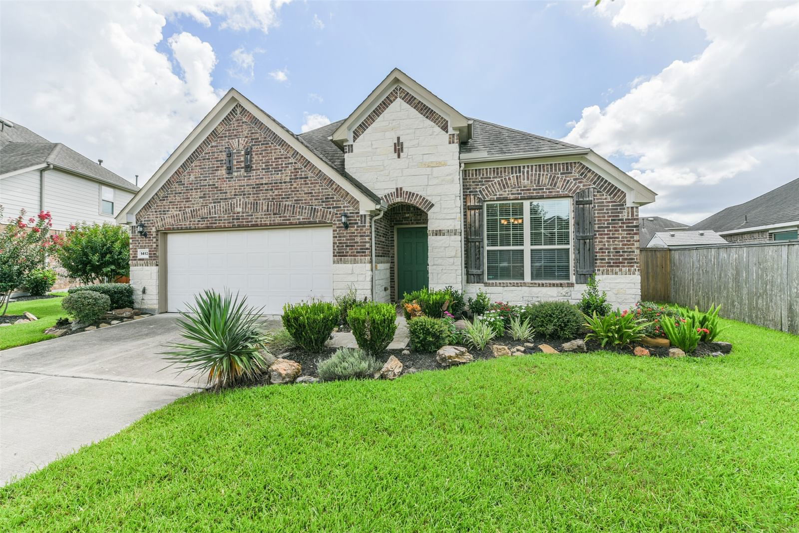 Real estate property located at 1413 Maverick Shadow, Brazoria, Highland Crossing Sec 2, Pearland, TX, US