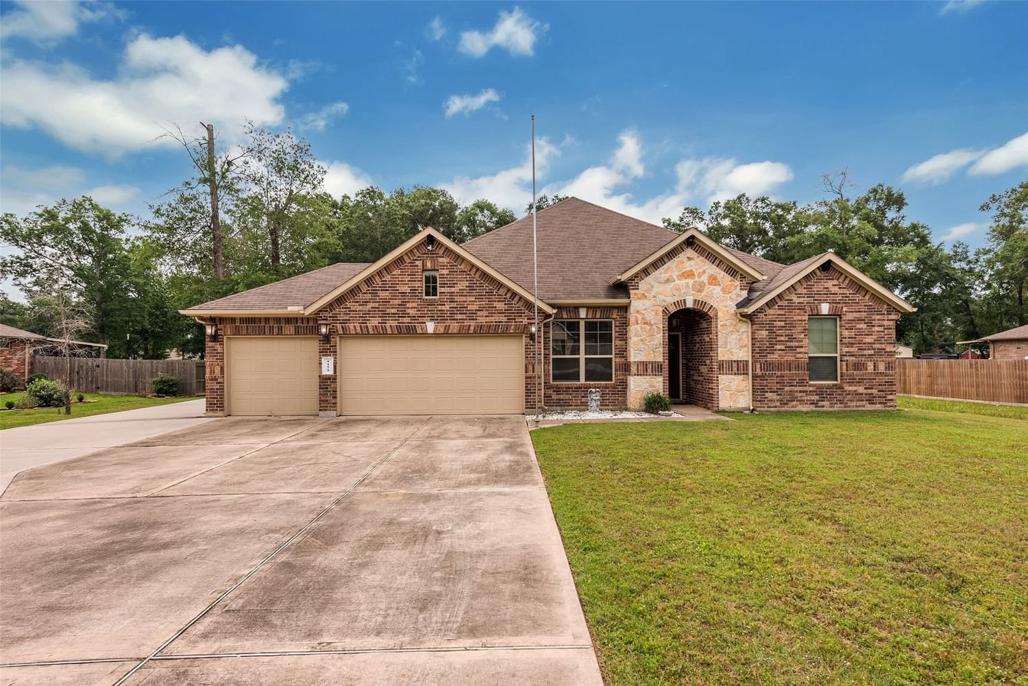 Real estate property located at 9151 Sierra Del Carmen, Montgomery, Deer Trail Two, Conroe, TX, US