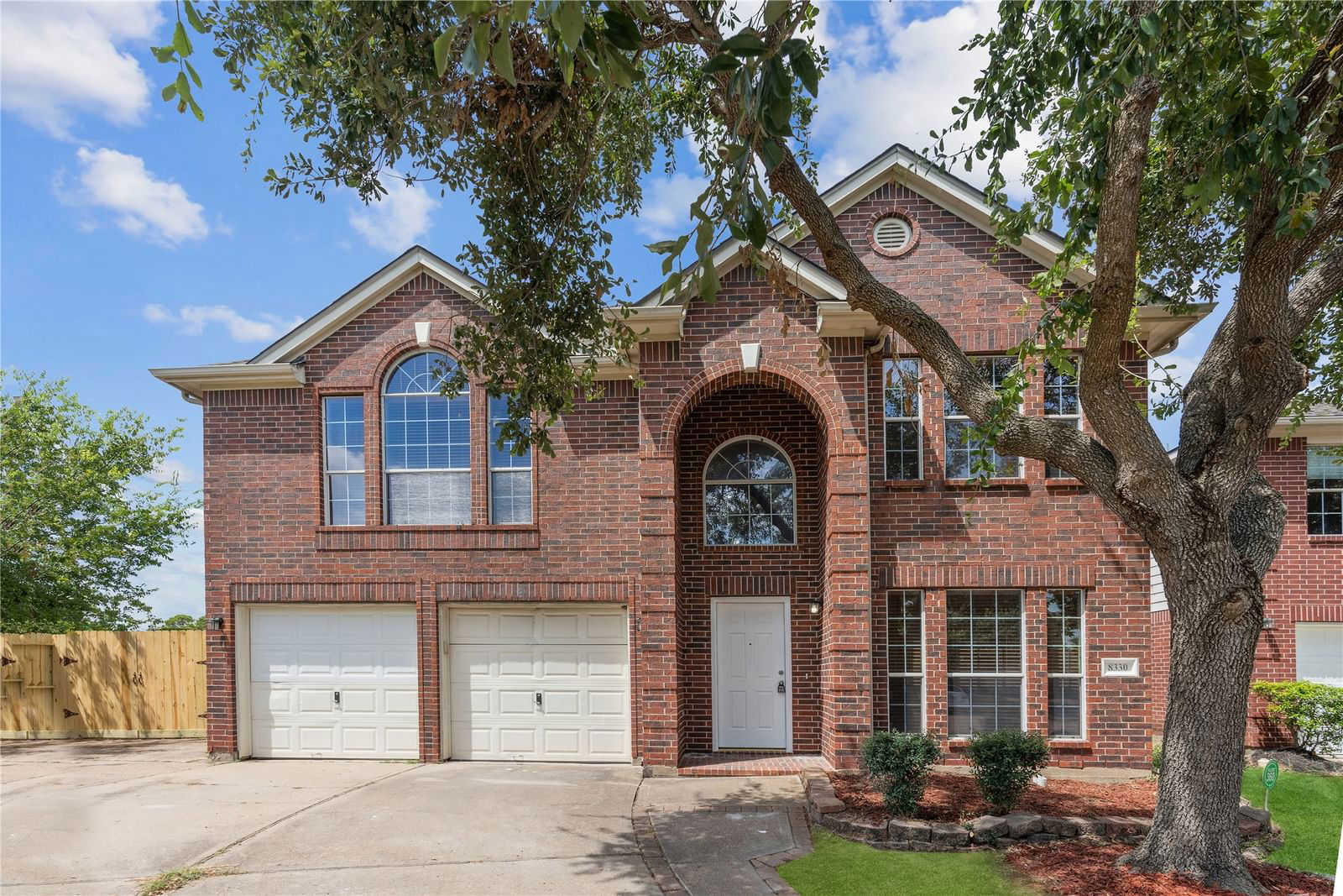 Real estate property located at 8330 Malin Ct, Fort Bend, Kingsbridge Court, Houston, TX, US