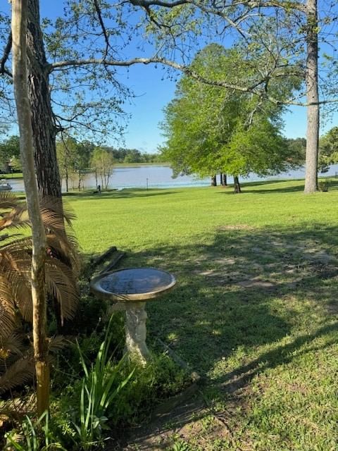 Real estate property located at 37 Saint Andrews, Walker, Elkins Lake - Lakeview, Huntsville, TX, US