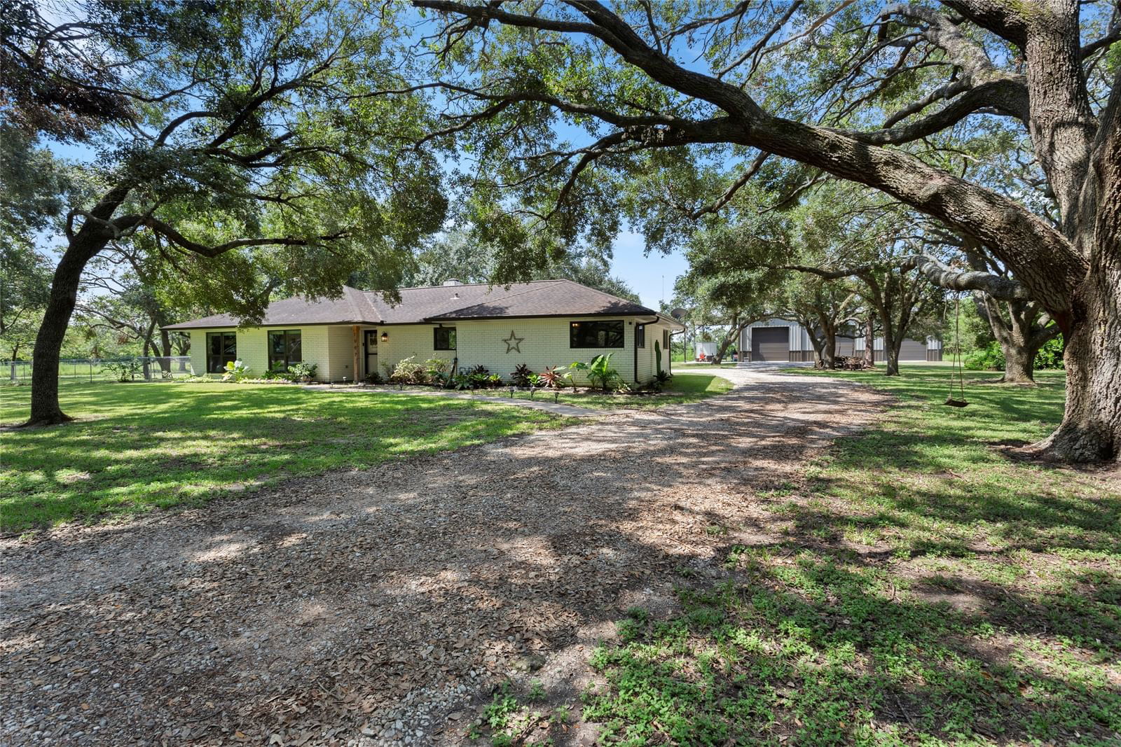 Real estate property located at 1997 County Road 145, Brazoria, A C H & B, Alvin, TX, US