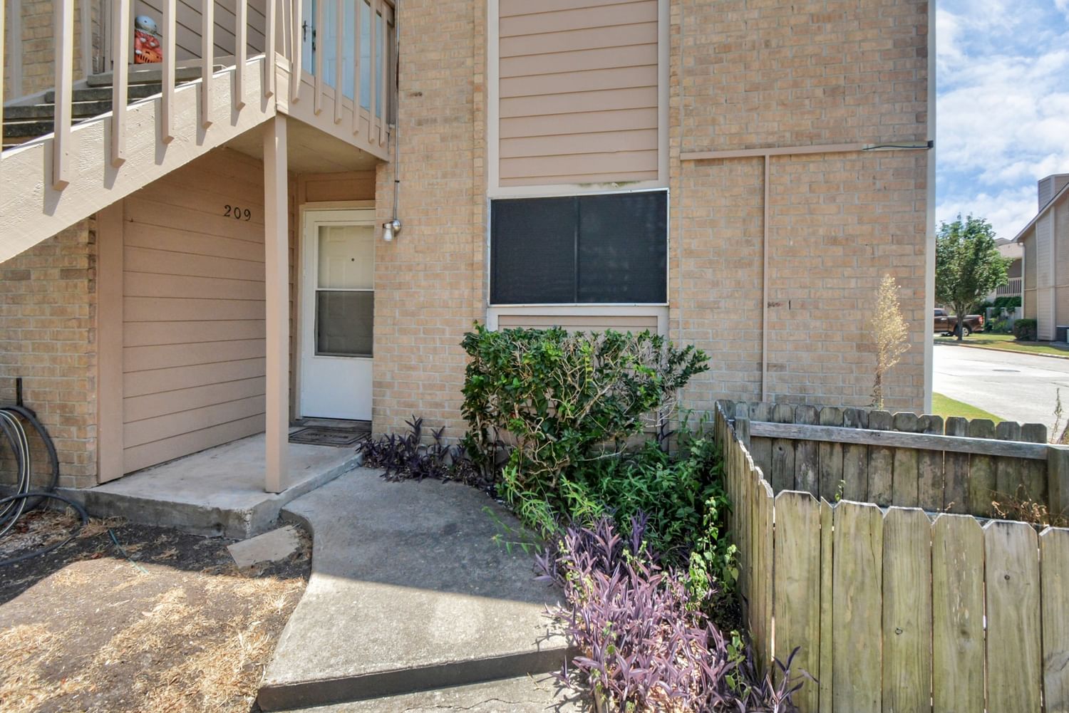 Real estate property located at 1505 Ward #209, Harris, Walnut Ridge Condo, Baytown, TX, US