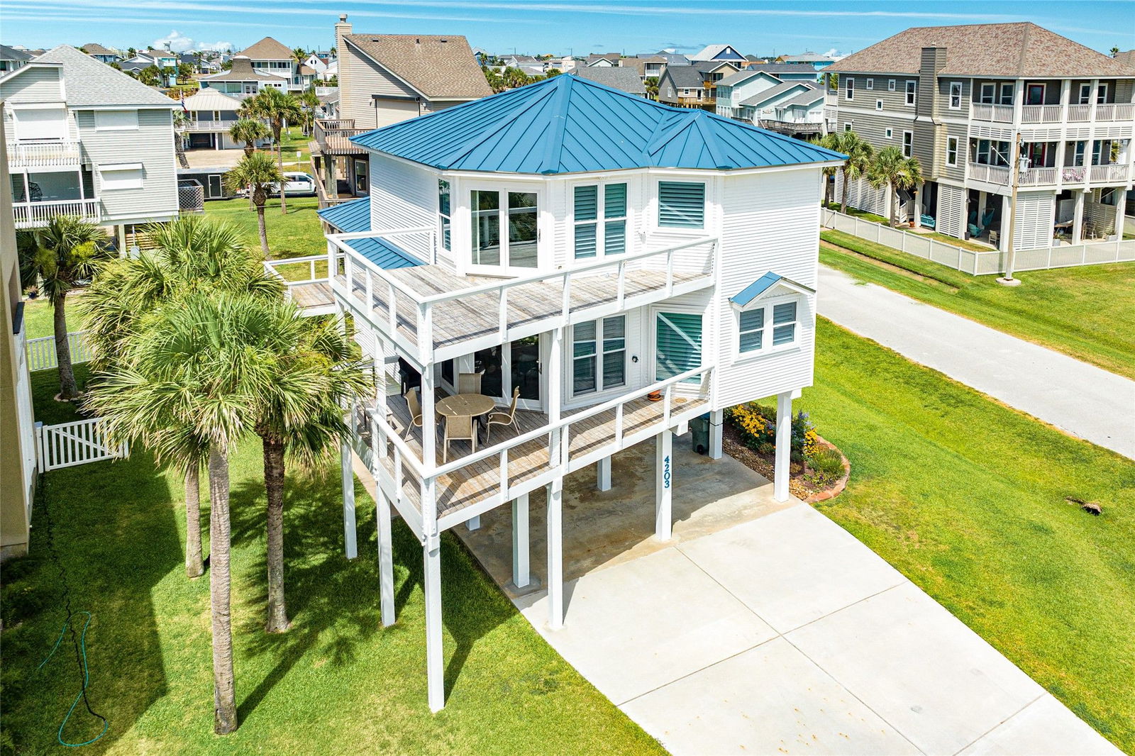 Real estate property located at 4203 Barataria, Galveston, Pirates Beach, Galveston, TX, US