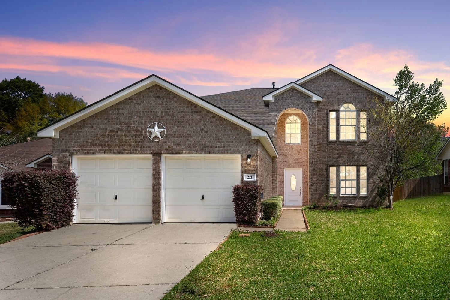 Real estate property located at 221 Sunset Path N, Montgomery, Tejascreek 03, Conroe, TX, US