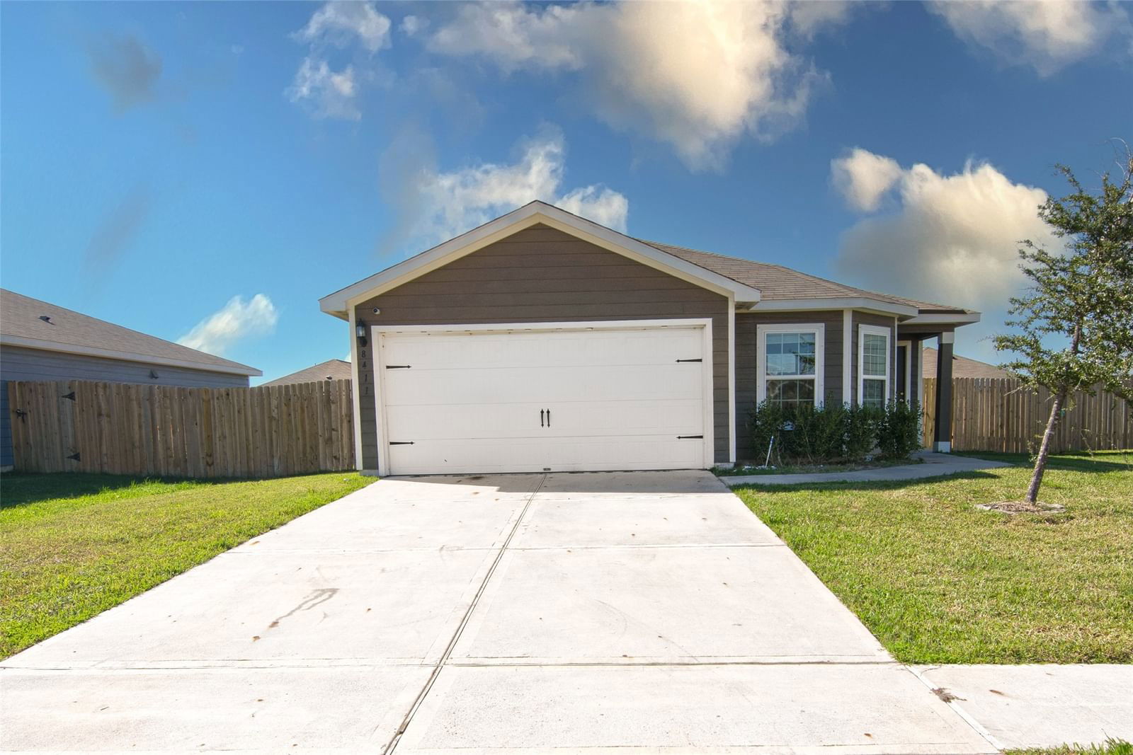 Real estate property located at 8411 Sandy Drift, Chambers, Josephs Cove Sec 4, Baytown, TX, US