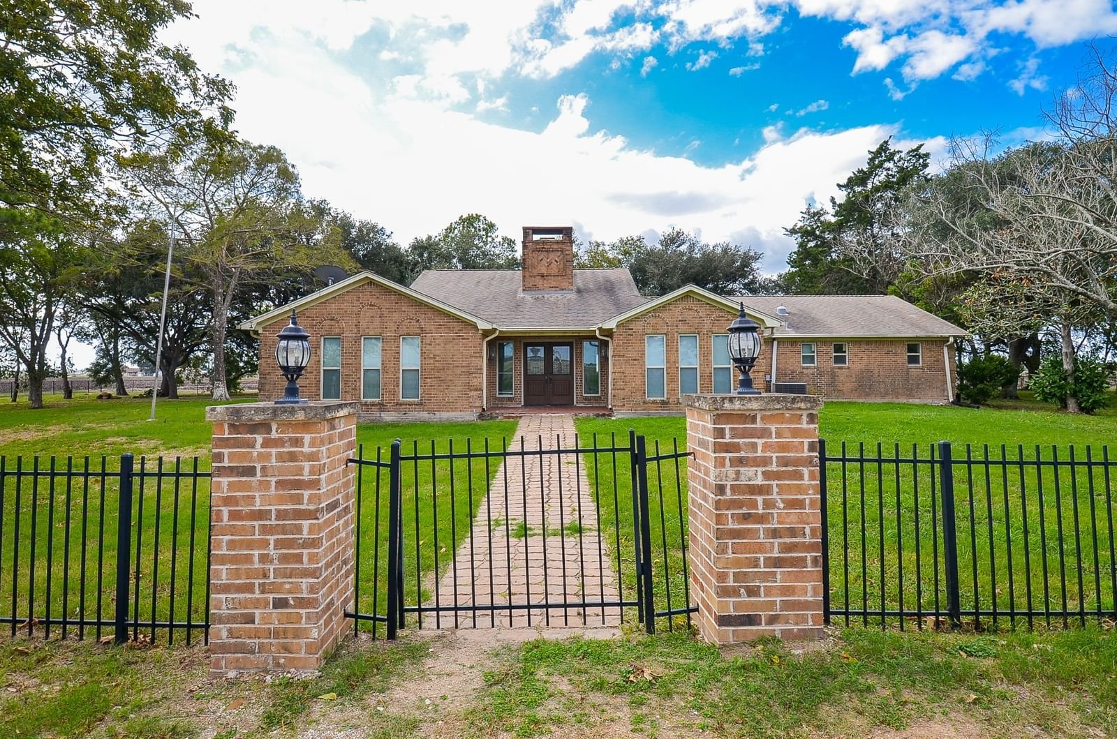 Real estate property located at 1011 CR 220, Wharton, Rural, Wharton, TX, US