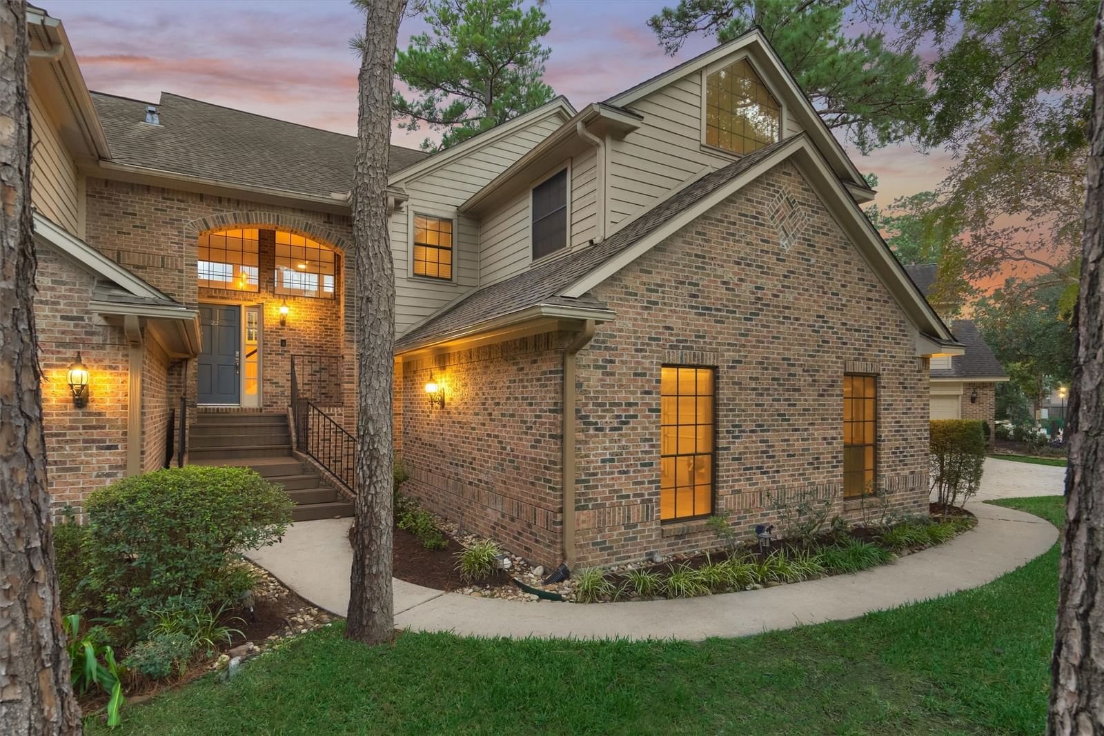 Real estate property located at 22 Fairway Oaks, Montgomery, The Woodlands, TX, US