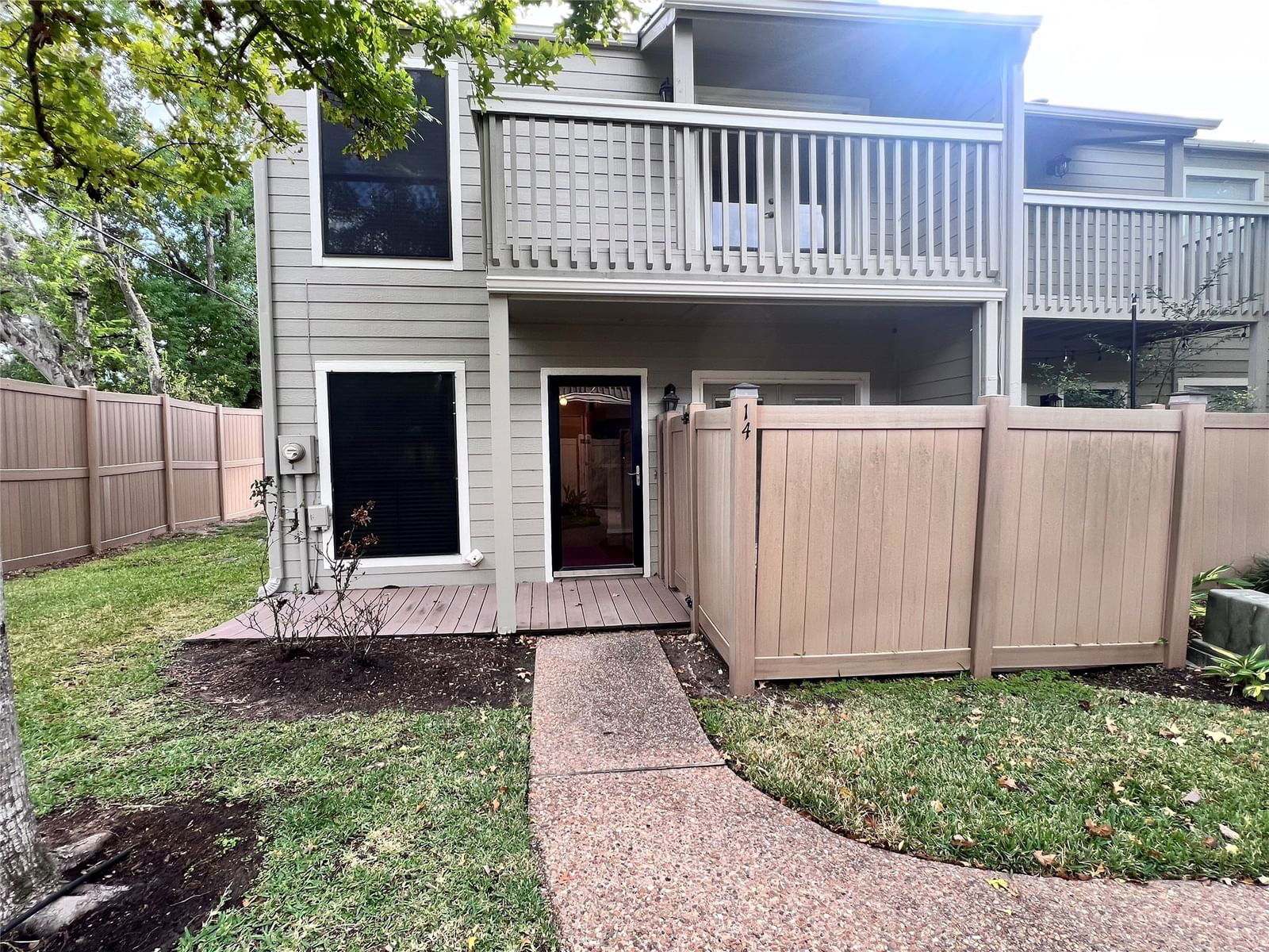 Real estate property located at 2379 Briarwest #14, Harris, Autumn Chase T/H Ph 03, Houston, TX, US